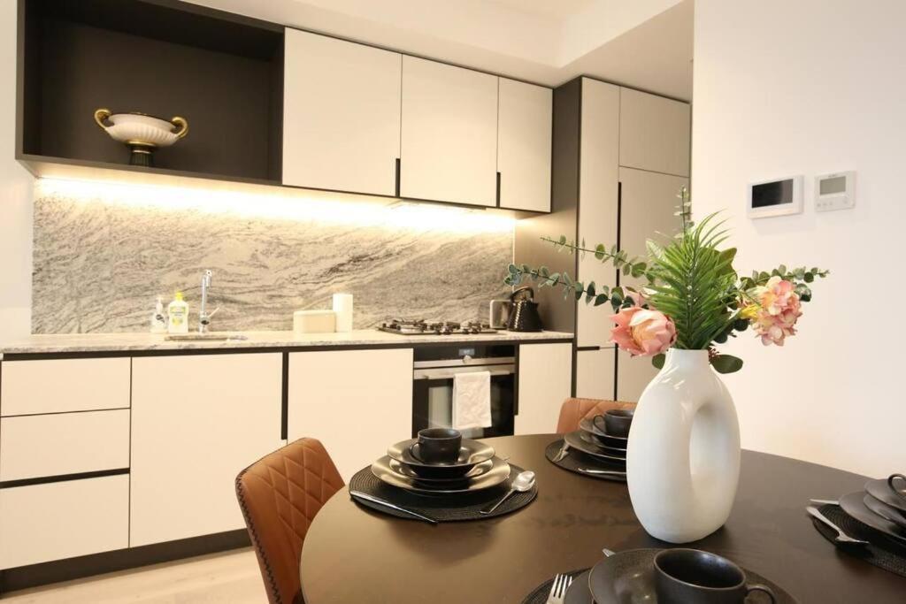 Luxury 2Bedroom2Bathroom Apartment At Mel Cbd Melbourne City Exterior foto